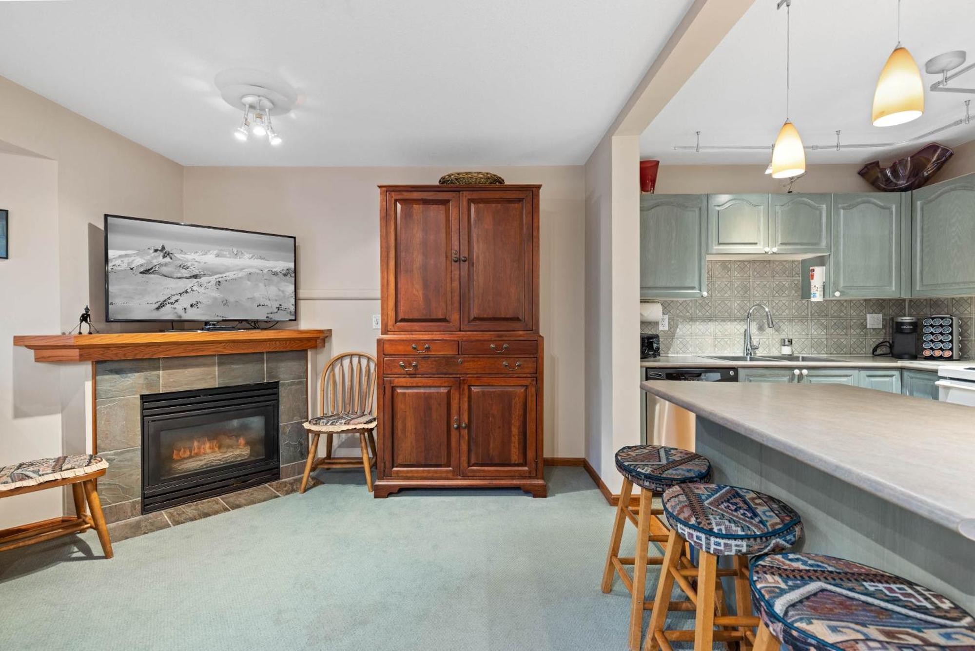 Stoney Creek Sunpath By Whistler Premier Apartment Bagian luar foto