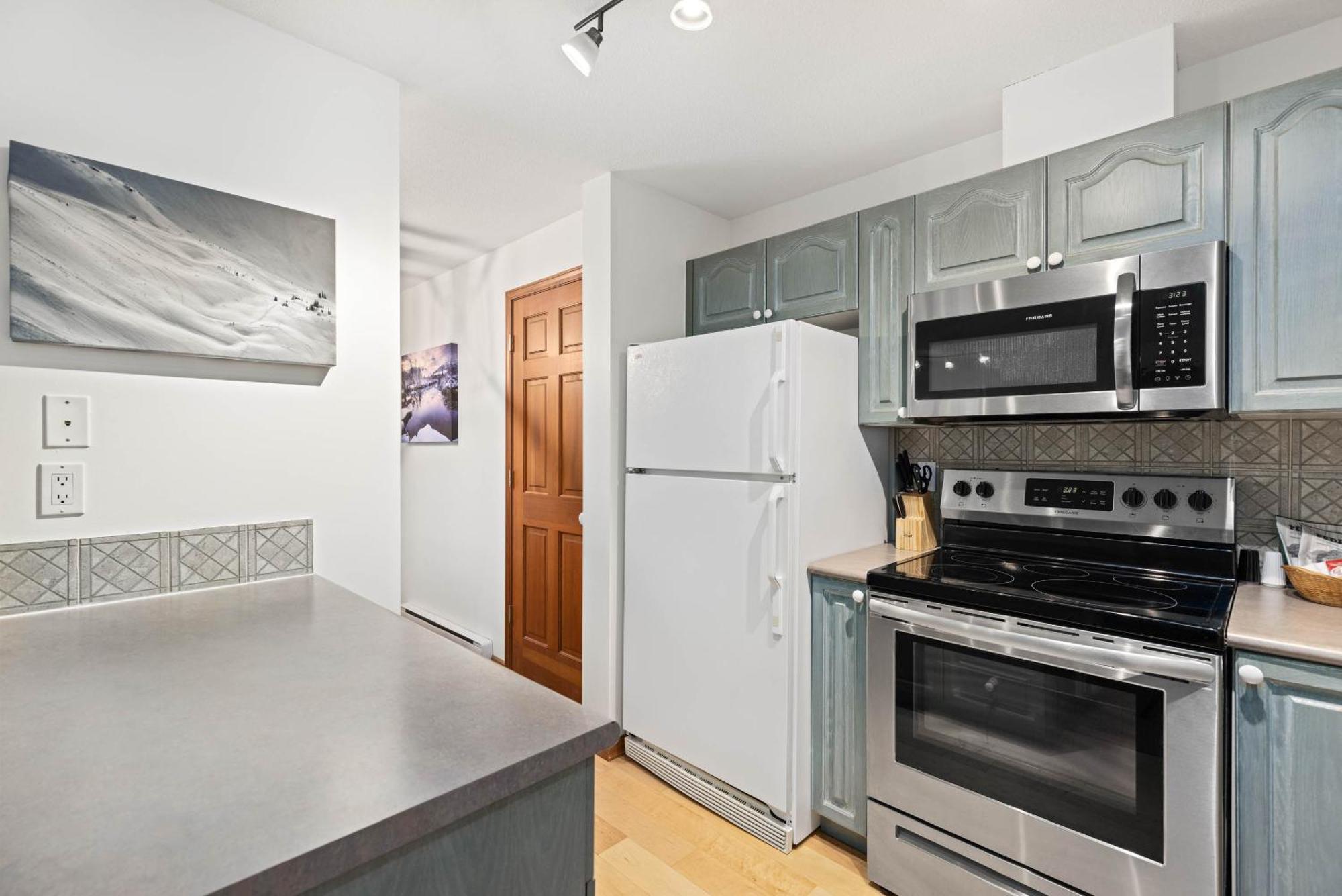 Stoney Creek Sunpath By Whistler Premier Apartment Bagian luar foto