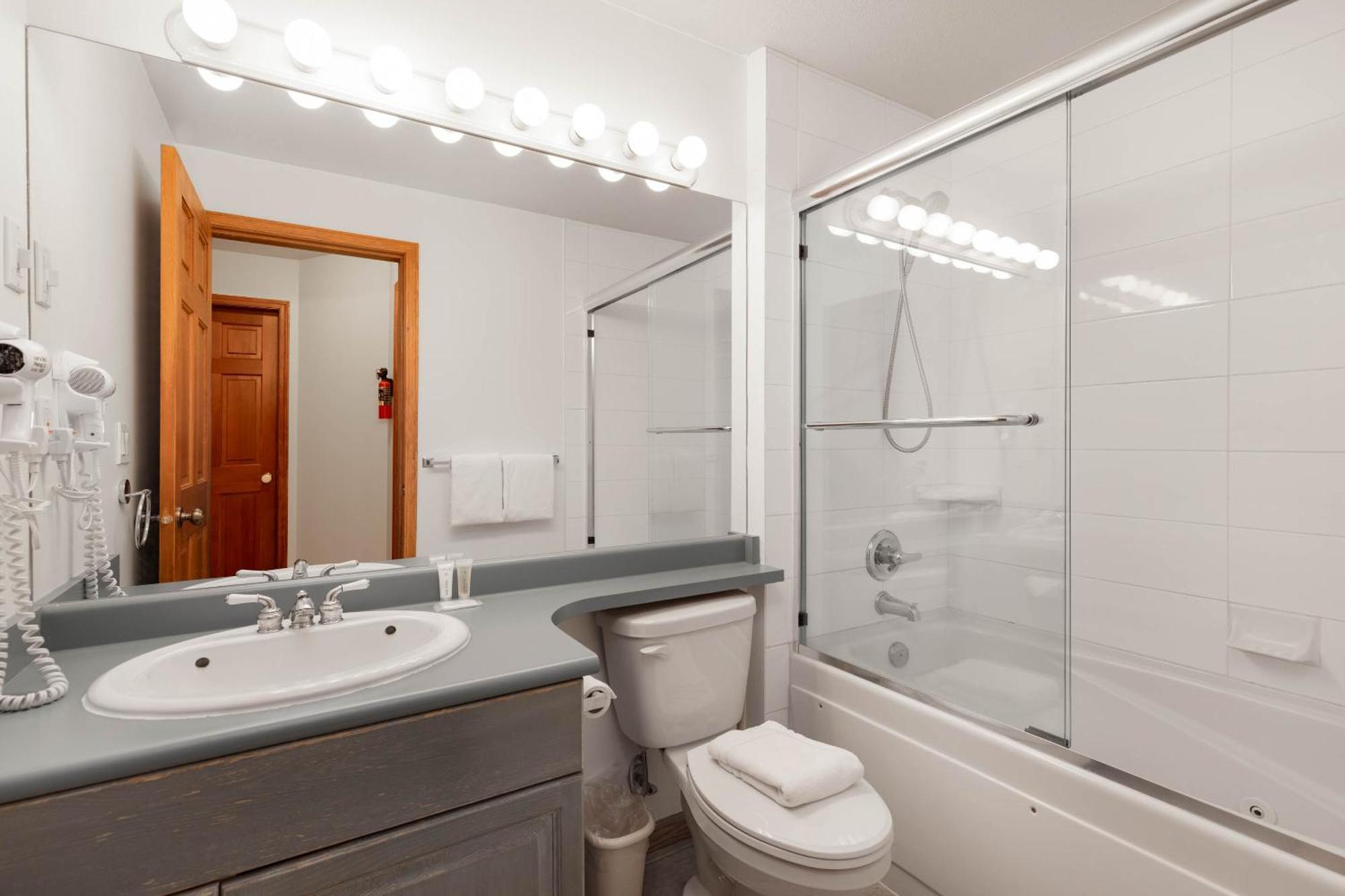Stoney Creek Sunpath By Whistler Premier Apartment Bagian luar foto